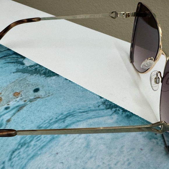 Quay Australia Glow Up Cat Eye Sunglasses as seen on Love Island 🏝️ - Picture 7 of 8